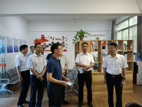淮南：省退役軍人事務(wù)廳副廳長(cháng)高峰深入八公山區山王鎮調研指導基層退役軍人服務(wù)站規范化建設工作