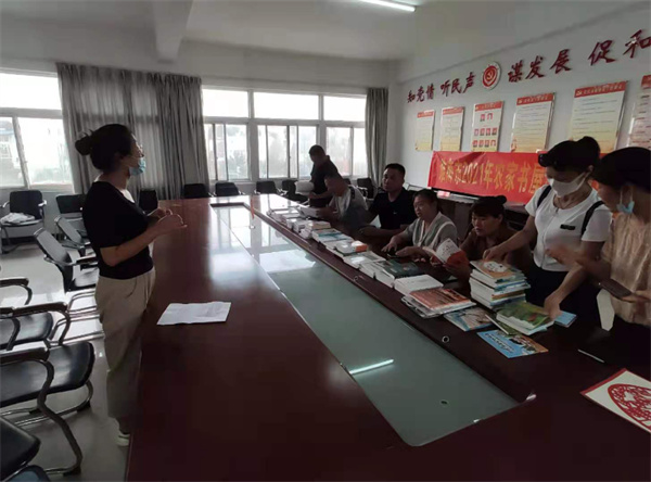 淮南市大通區開(kāi)展農家書(shū)屋“百姓點(diǎn)單”選書(shū)活動(dòng)