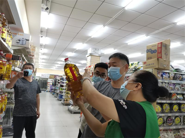 淮南市市場(chǎng)監管綜合行政執法支隊開(kāi)展農村特殊食品執法檢查