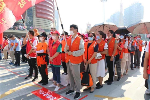 淮南田家庵區：萬(wàn)名志愿者 共創(chuàng  )文明城