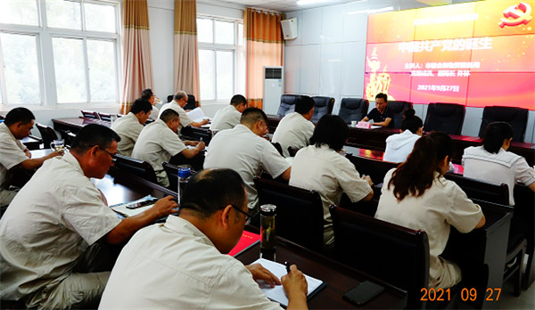 淮南：許林副局長(cháng)赴田家庵糧庫上黨課