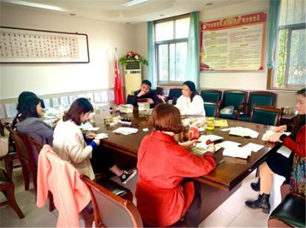 淮南市人力資源和社會(huì )保障局干部培訓中心送服務(wù)上門(mén)，落實(shí)“我為群眾辦實(shí)事”