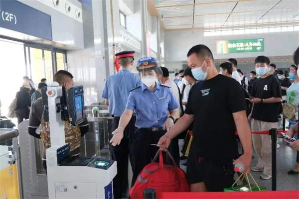 計劃增開(kāi)27列！淮南鐵路“五一”小長(cháng)假運輸方案出臺